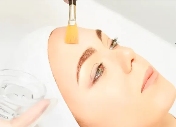Renueva tu piel con el mejor peeling químico de Málaga
